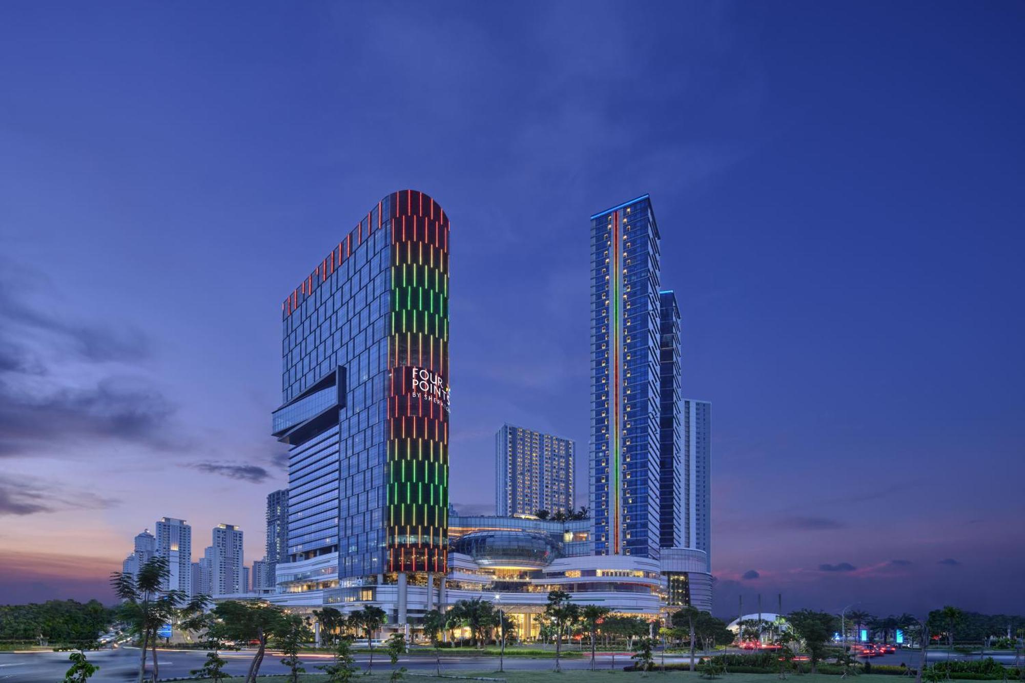 Hotel Four Points By Sheraton Surabaya, Pakuwon Indah 4*